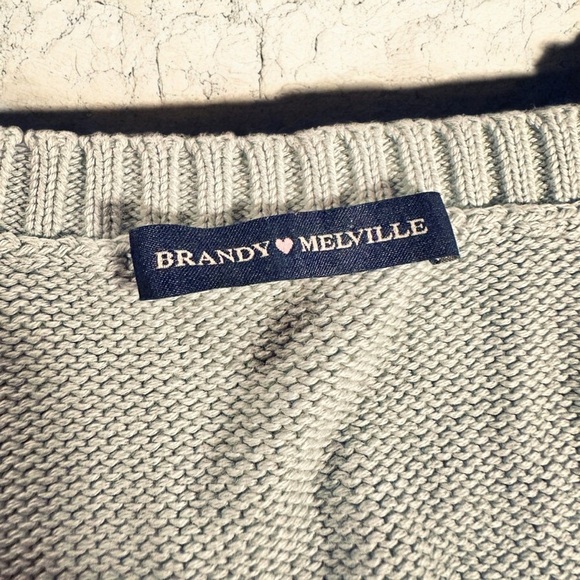 NWOT Brandy Melville Mia Sweater Vest Tank in Sage Green Size XS/Small - Picture 10 of 11